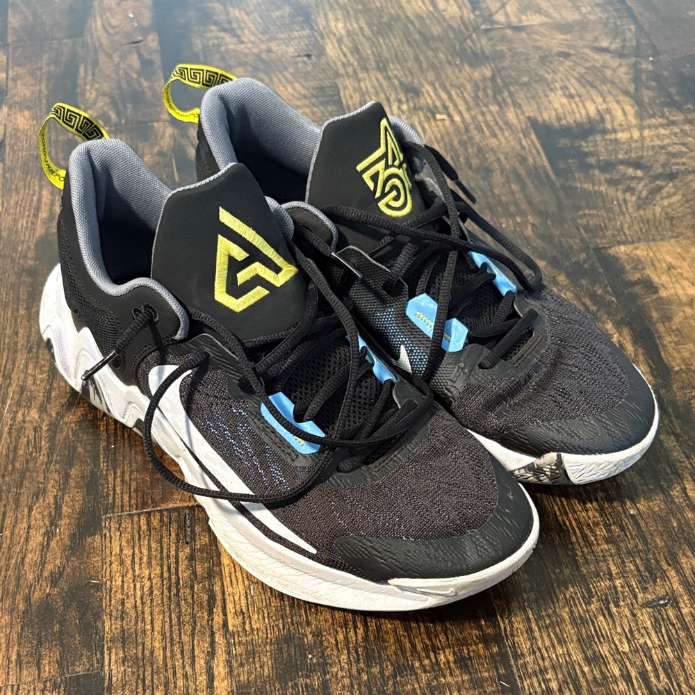 Lightly Used Nike Immortality 2